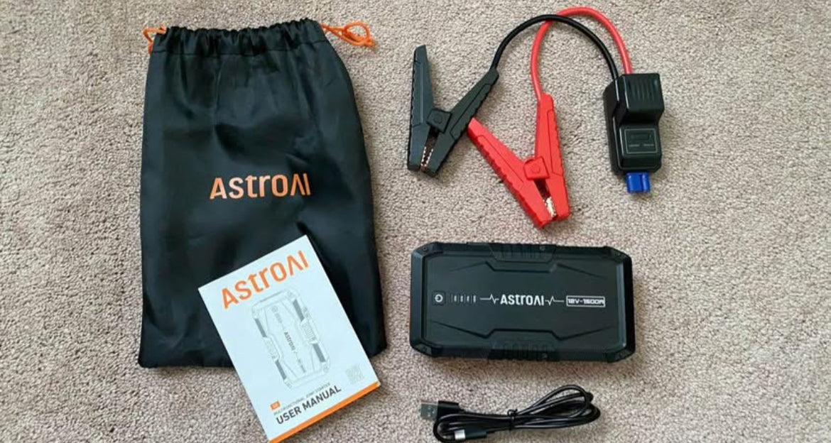 arrancador de batería portátil AstroAI S8.
